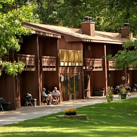 Lake Forest Resort Eagle River Exterior photo