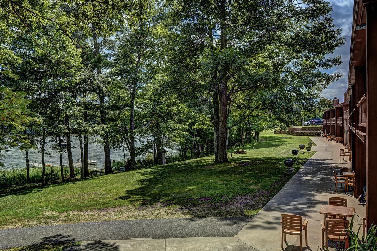 Lake Forest Resort Eagle River Exterior photo